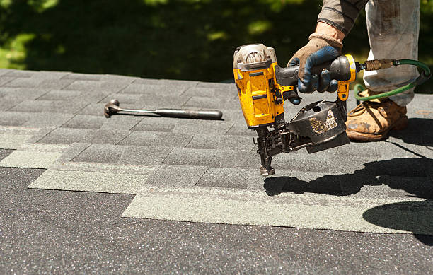 Best Roof Gutter Cleaning  in Suisun City, CA